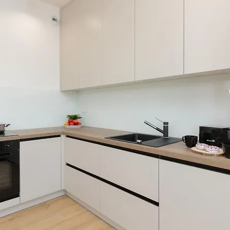 Optykow Spacious & Cosy With Parking By Renters Lejlighed Warszawa