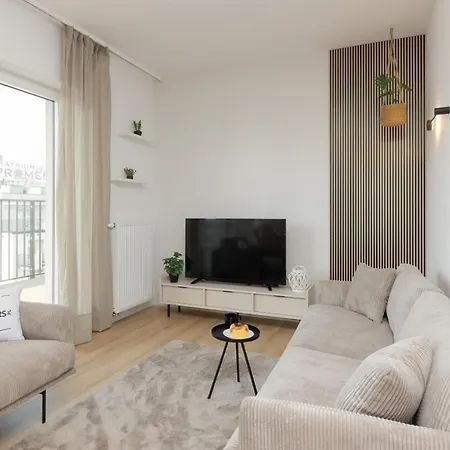 Lejlighed Optykow Spacious & Cosy With Parking By Renters *