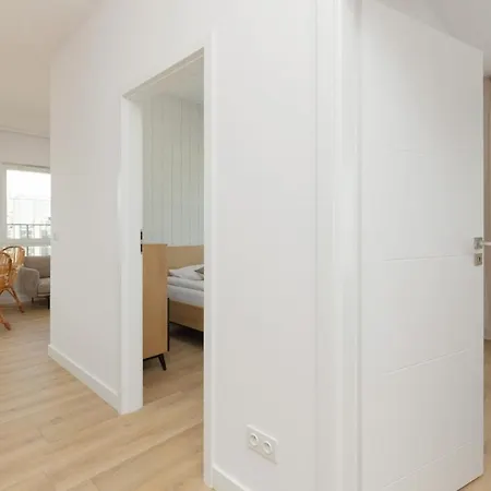 Lejlighed Optykow Spacious & Cosy With Parking By Renters