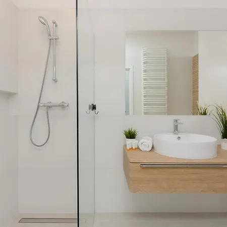 Lejlighed Optykow Spacious & Cosy With Parking By Renters Warszawa
