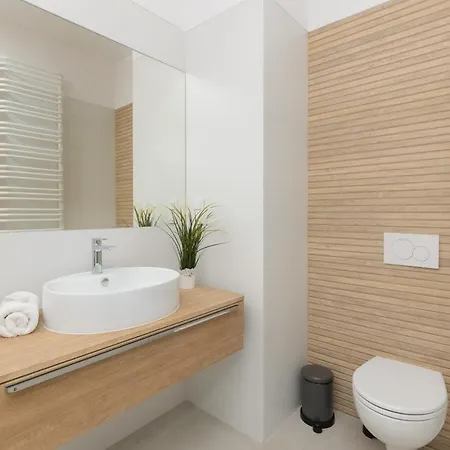 Lejlighed Optykow Spacious & Cosy With Parking By Renters